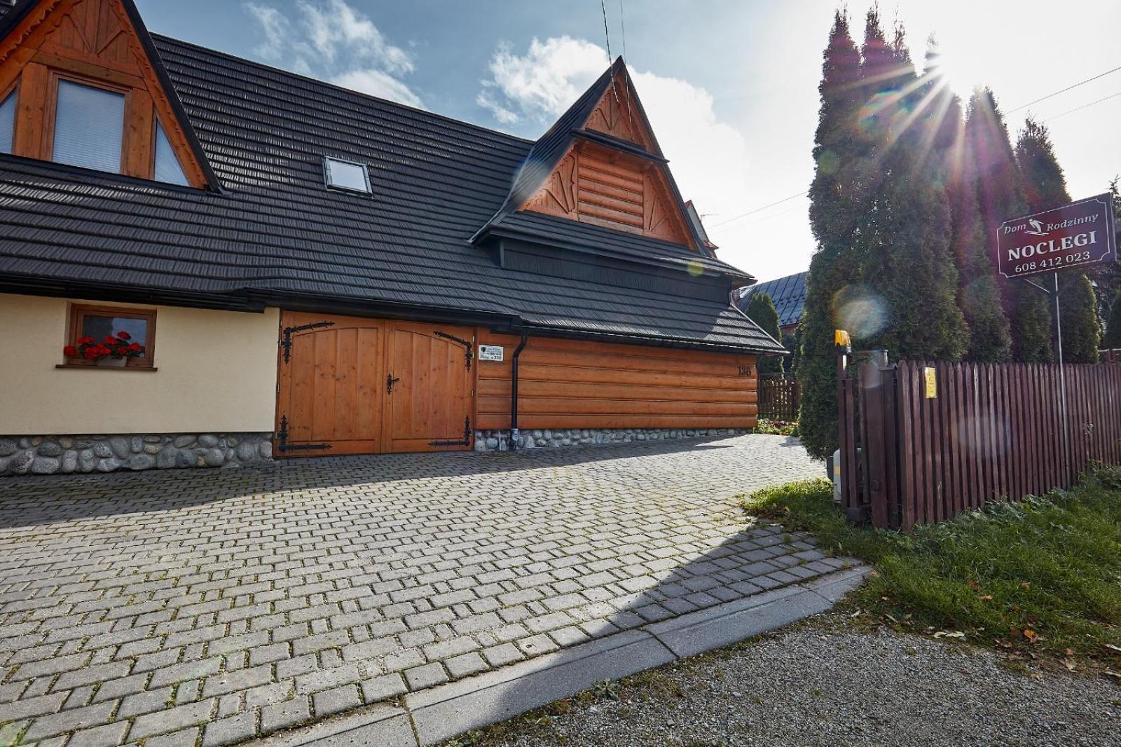 Dom Rodzinny Zab Exteriör bild